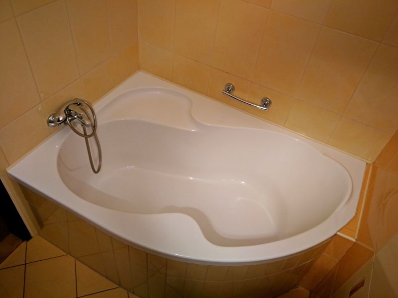Modern Corner Tub